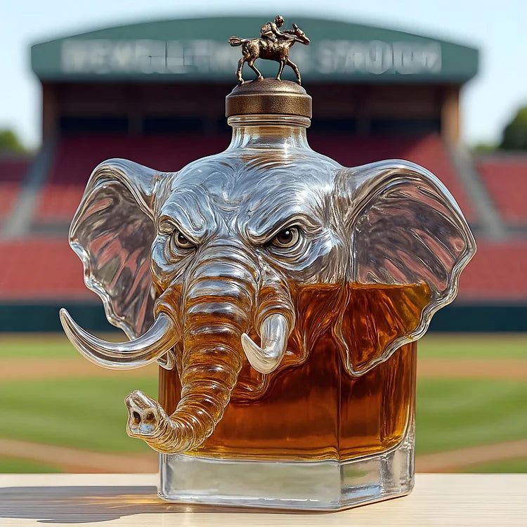 Egy üveg Elephant Crown Royal whisky