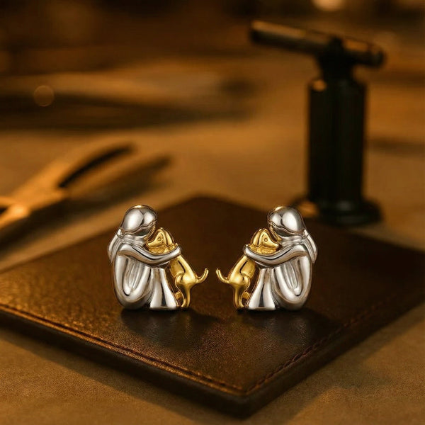 Marie Moda | Fülbevaló kutyaöleléssel